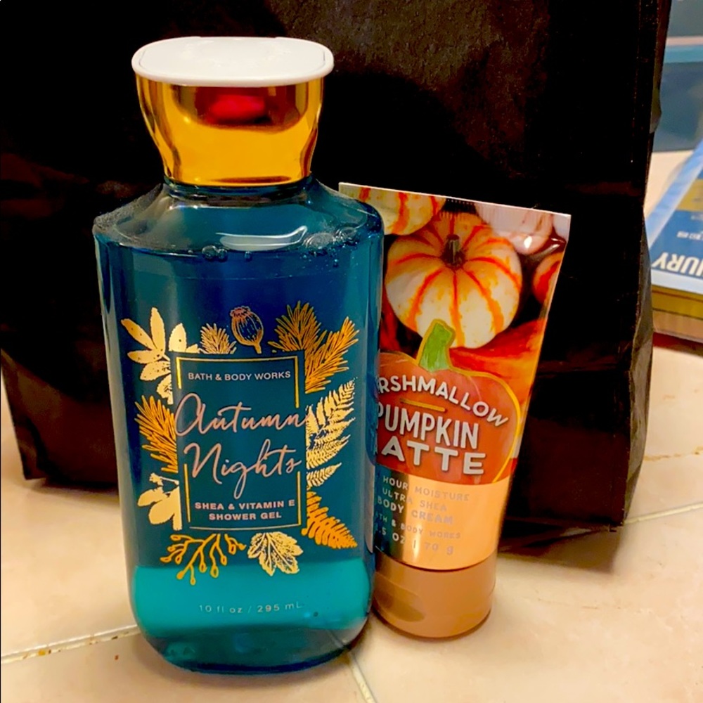 Fall scented bath and body works. Unused.